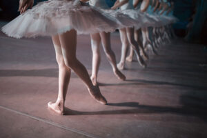 Ballet dancers in white tutu's